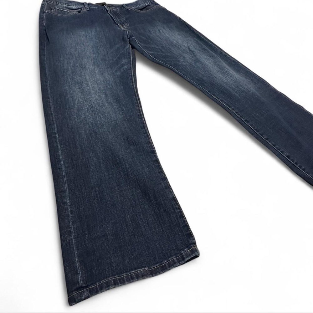 Jos. A. Bank Reserve Denim Jeans Size 38W x 30L - Picture 3 of 6